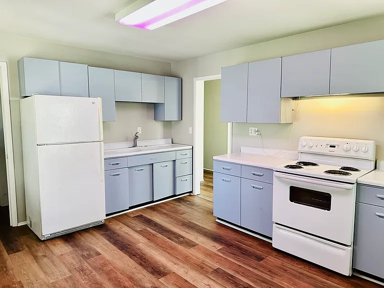 349 Grace Dr — Photo 4