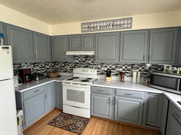 1725 N 17th St, City Of Bismarck, ND 58501