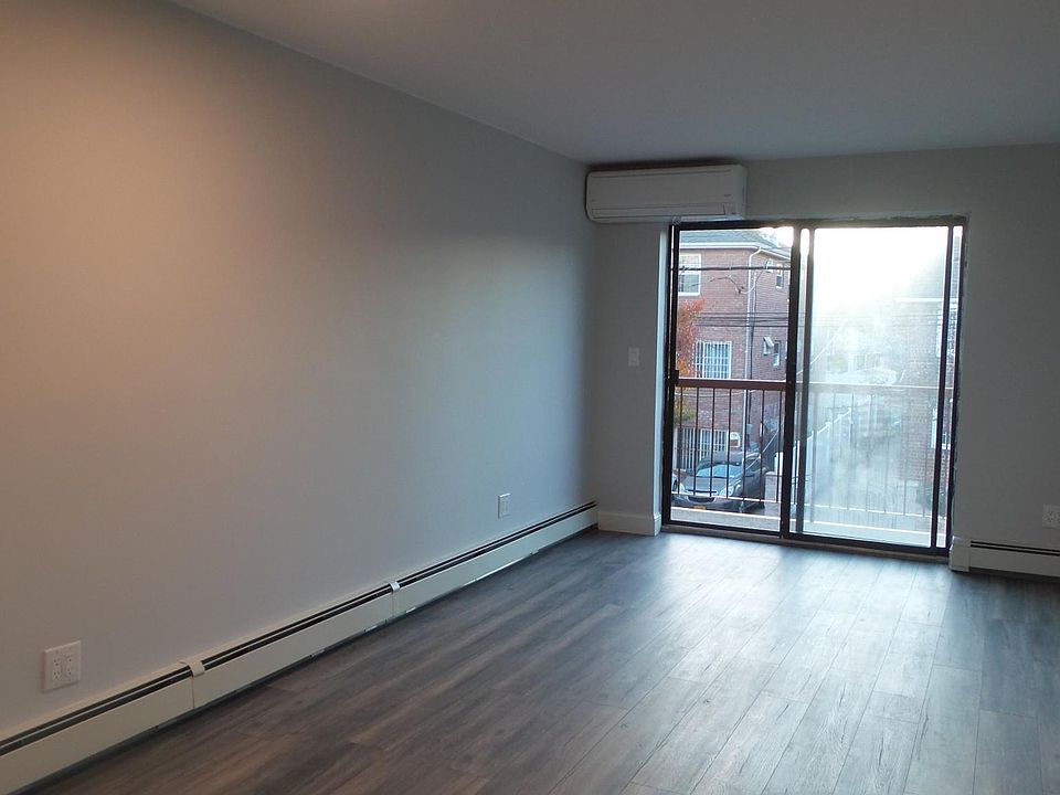 Living Room with balcony