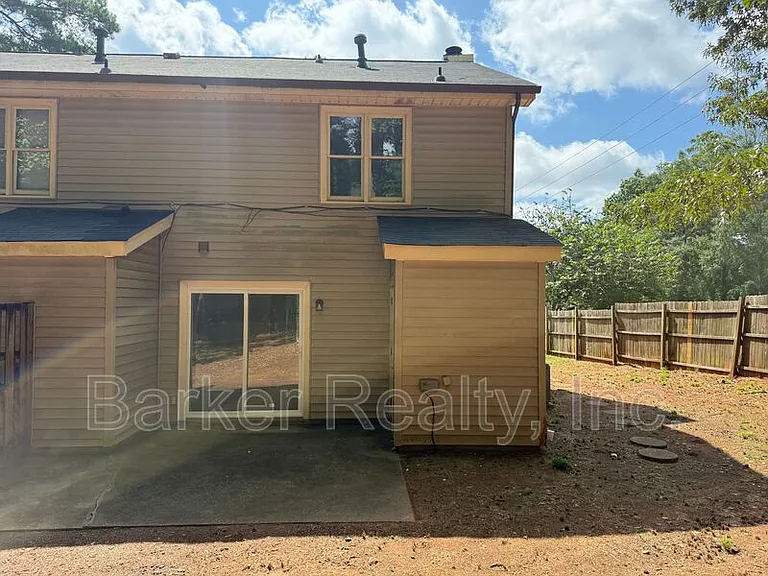 101 Greengate Ct — Photo 10