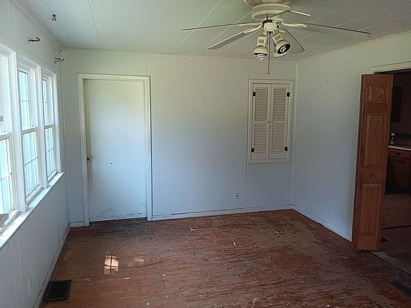 3rd image of 21685 N 1750 East Rd