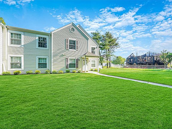 3rd image of 137 Fairview Cir Floor 2