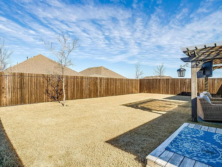 3309 Comal Dr — Photo 15