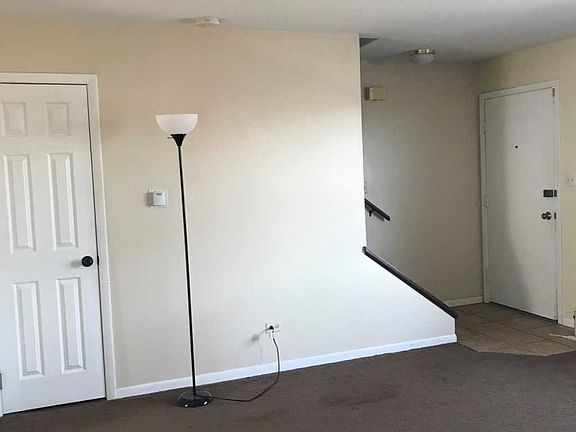 2nd image of 914 Hillside Ave APT 5