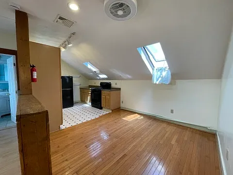 30 Whipple St #3 — Photo 5