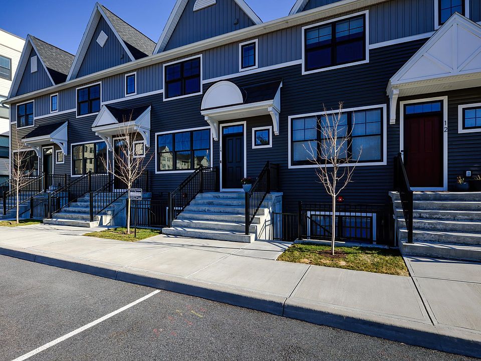 1st image of 14 Whistler Ct