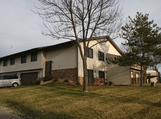 682 E 143rd St, Burnsville, MN 55337