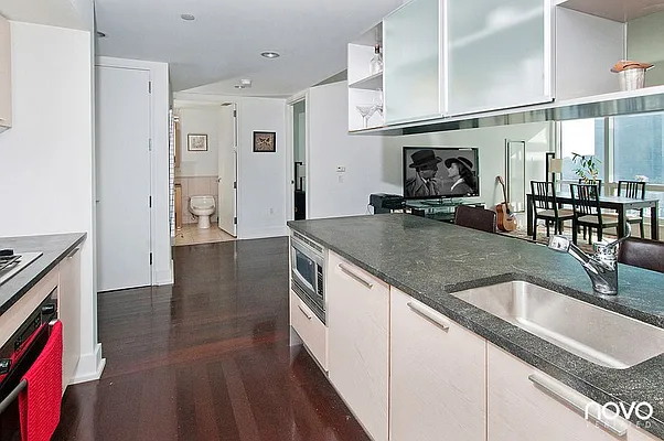 Rented by NOVO | media 10