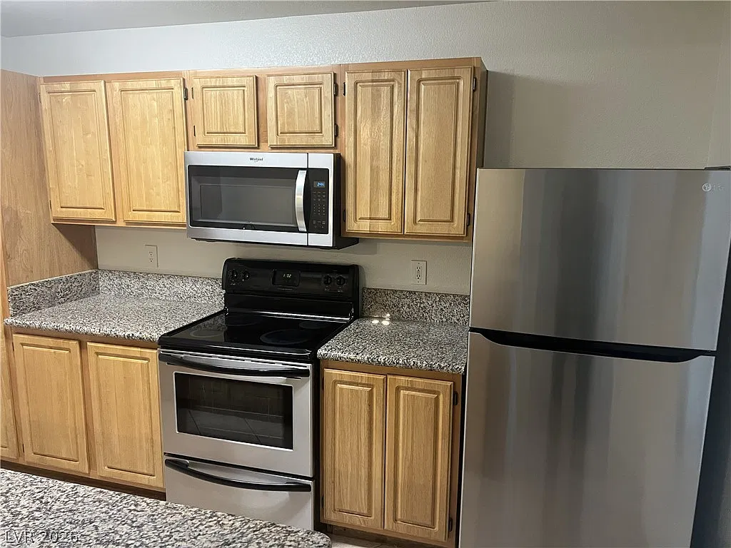 1 bed, 1.0 bath, 685 sqft, $1,150 — Photo 4