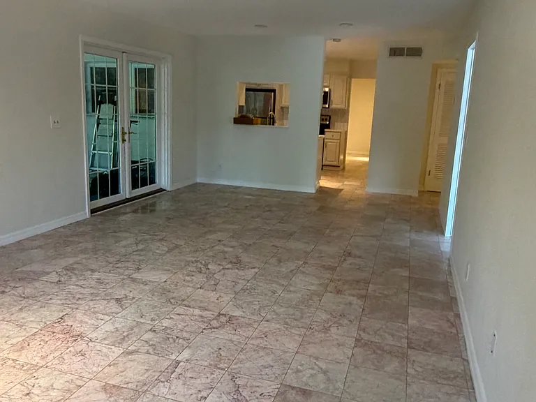 205 E Sweetwater Creek Dr — Photo 10