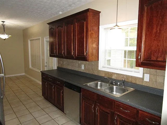 1279 Coan Dr — Photo 3