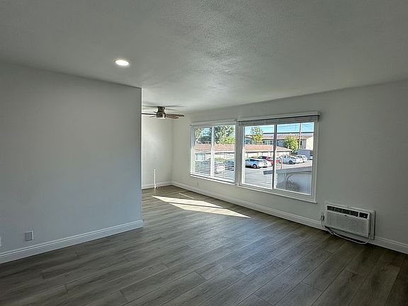 4th image of 6640-6930 Westpark Pl #6800-K
