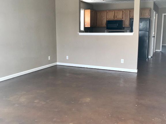 2nd image of 709 Peggy Branch Dr