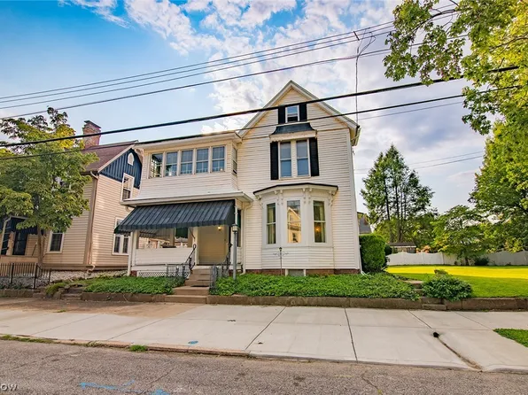 1207 Juliana St, Parkersburg, WV 26101