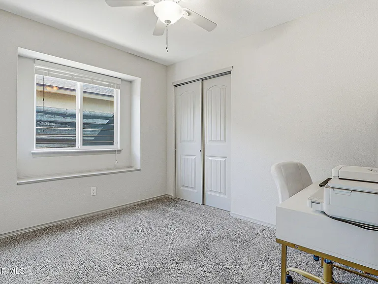 4964 Jennifer Claire — Photo 15