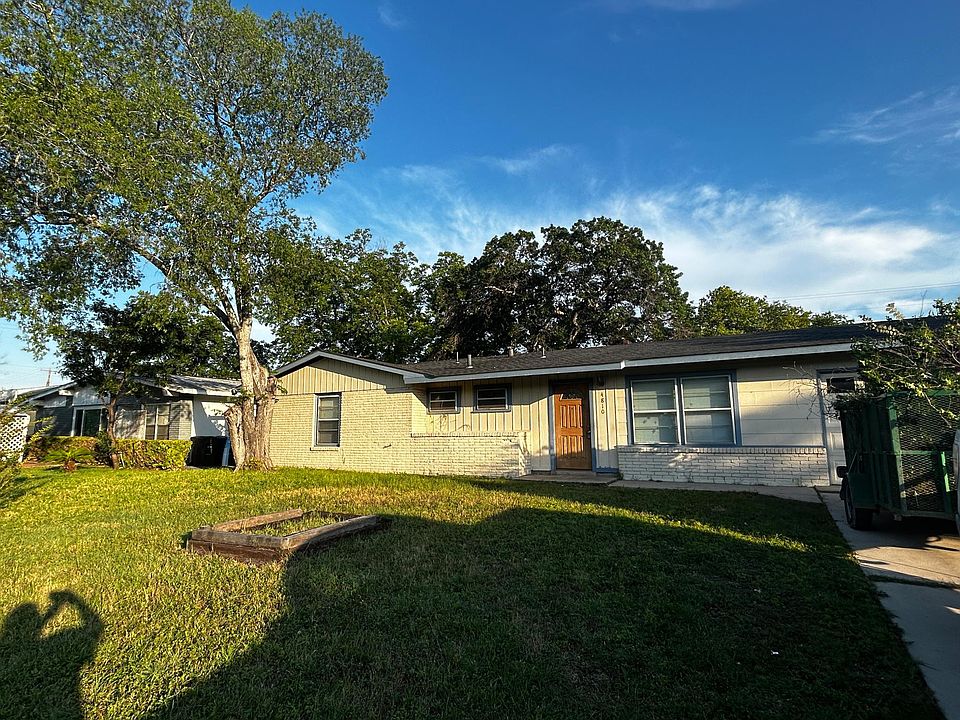 1st image of 4810 Newcome Dr