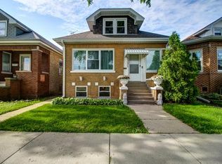 5735 W Roscoe St, Chicago, IL 60634