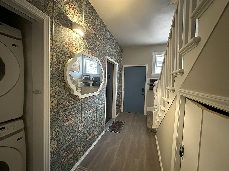 2nd image of 302 N Spring Ave APT 1