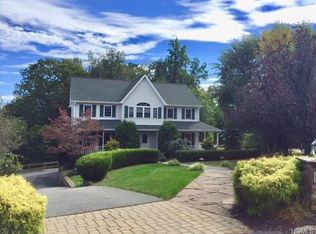 5 Erik Ct, Nanuet, NY 10954