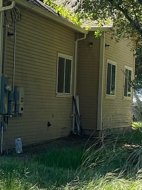 2nd image of 18450 Shadowbrook Way