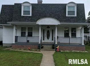 2211 Pine St, Murphysboro, IL 62966