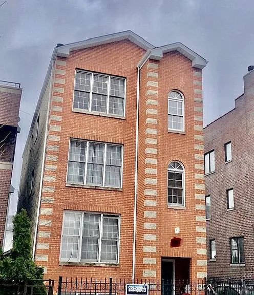 1461 W Walton St #1 — Photo 3
