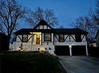 1016 SE 6th St, Lees Summit, MO 64063