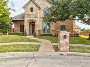 7904 Forest Ridge Ct, North Richland Hills, TX 76182