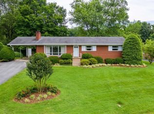 1106 Woodmont Dr, Johnson City, TN 37601