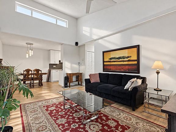 5th image of 2821 Tims St #355
