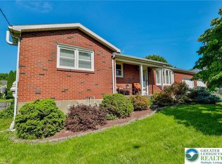 61 Sycamore St, Nazareth, PA 18064