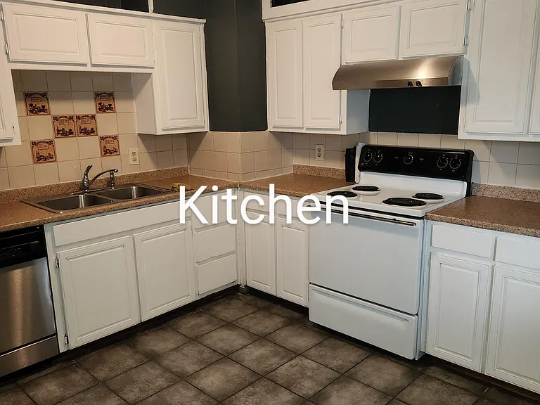 1802 Shoreline Dr — Photo 5