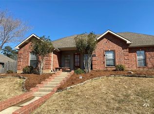 200 Chloe Rd, Pineville, LA 71360