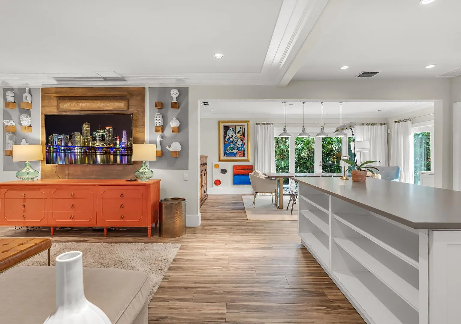 700 Vilabella Ave — Photo 4