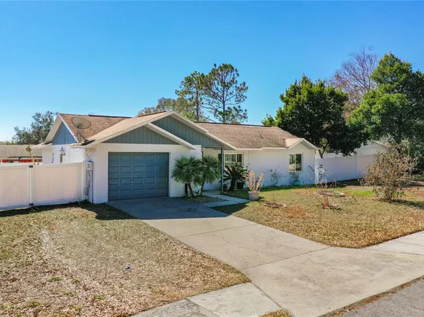 107 Summerhill Ct, Minneola, FL 34715