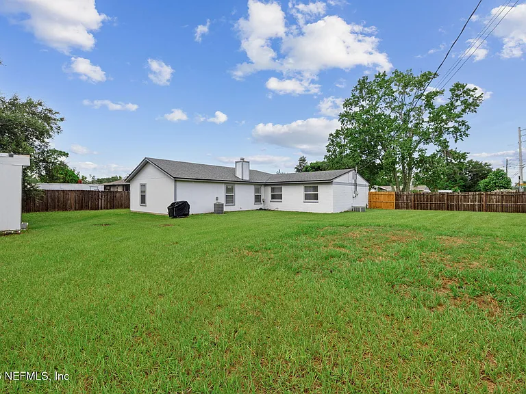 7600 Pheasant Run Dr — Photo 40