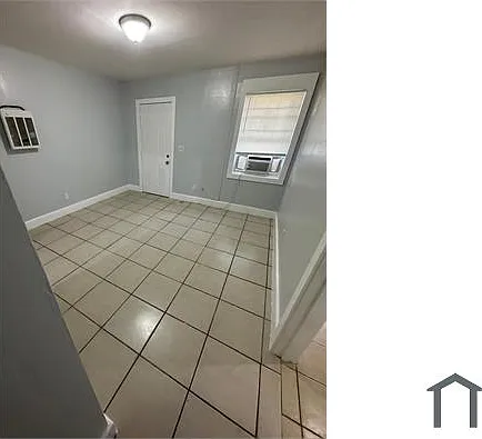 2 bed, 700 sqft, $900 — Photo 2