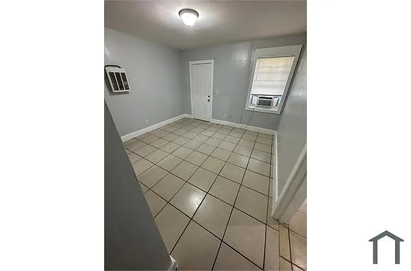 Building Photo - 2540 Moncrief Rd