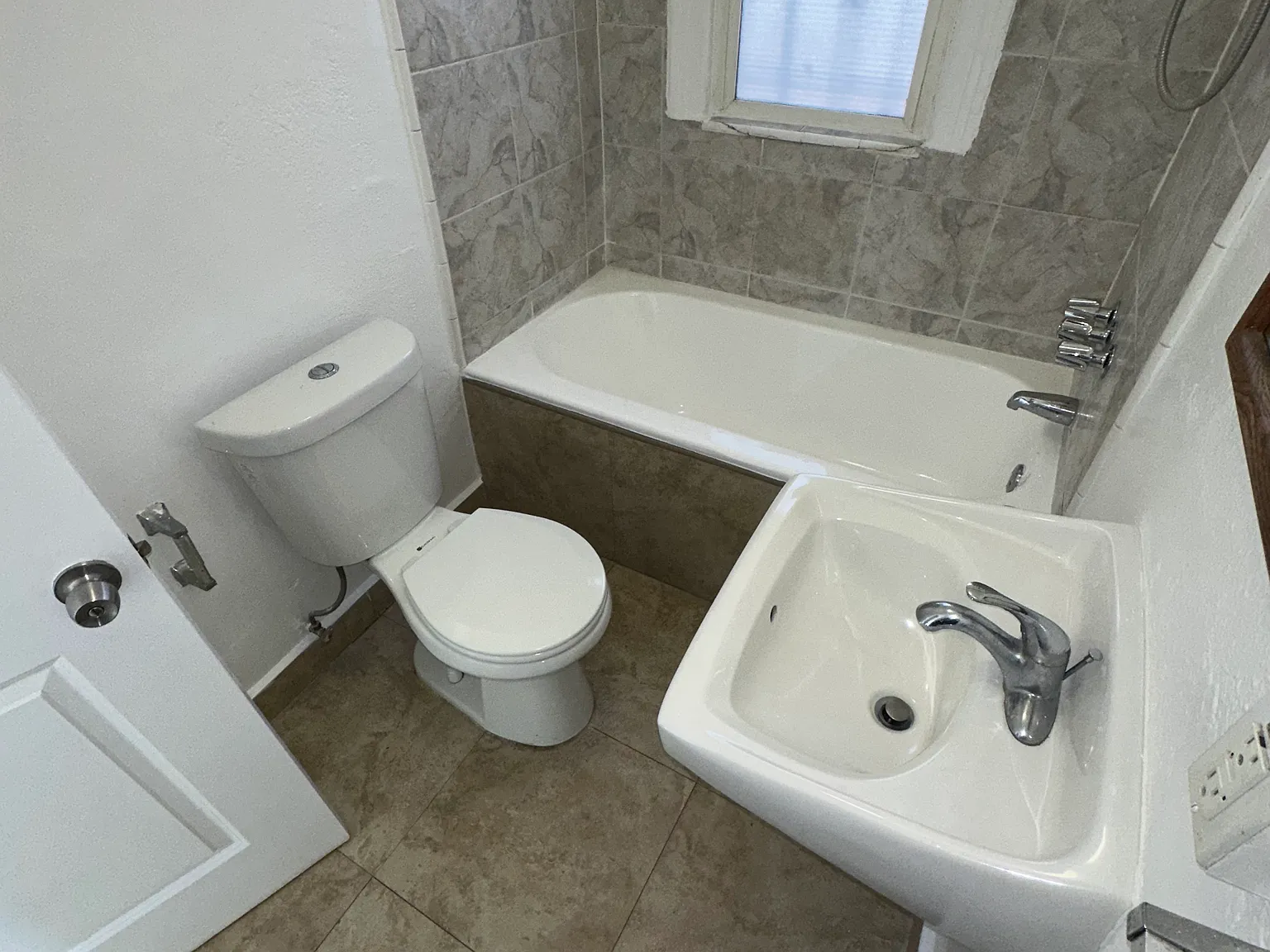 Studio, 550 sqft, $1,800 — Photo 4