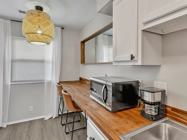 605 W Michigan St #6 — Photo 5