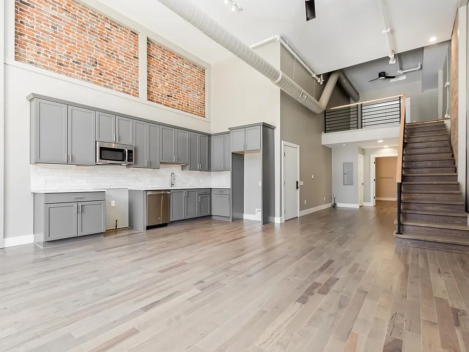 44 N High St #3B
