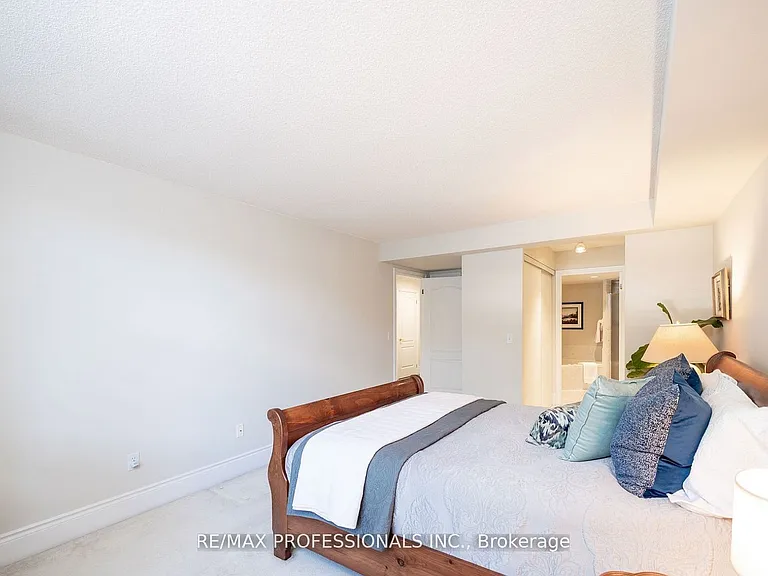 75 York Mills Rd #303 — Photo 22