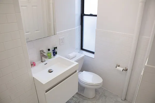 Rented by Blip LLC | media 40