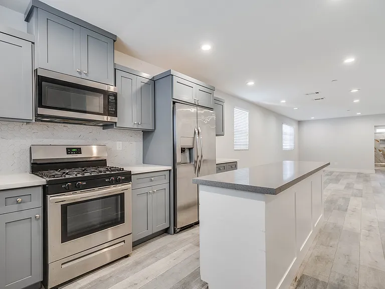 1848 1/2 Federal Ave #1848-1/2 — Photo 5