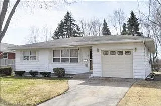 226 Kingman Ave E photo 1