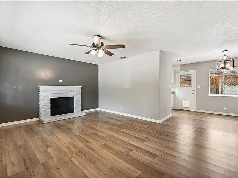 817 Oakland Ave — Photo 3