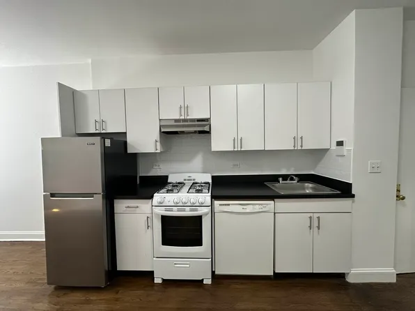 222 East 89th Street image 1 of 7