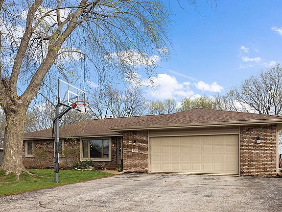 2nd image of 5010 Painted Pony Ln