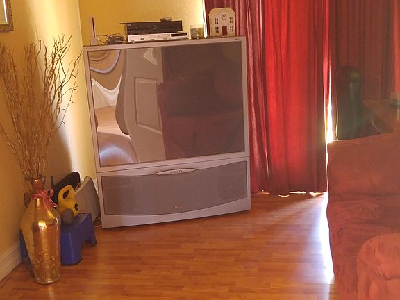 Den/Could be used as 3rd bed