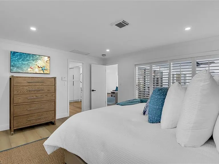 740 Park Shore Dr — Photo 15